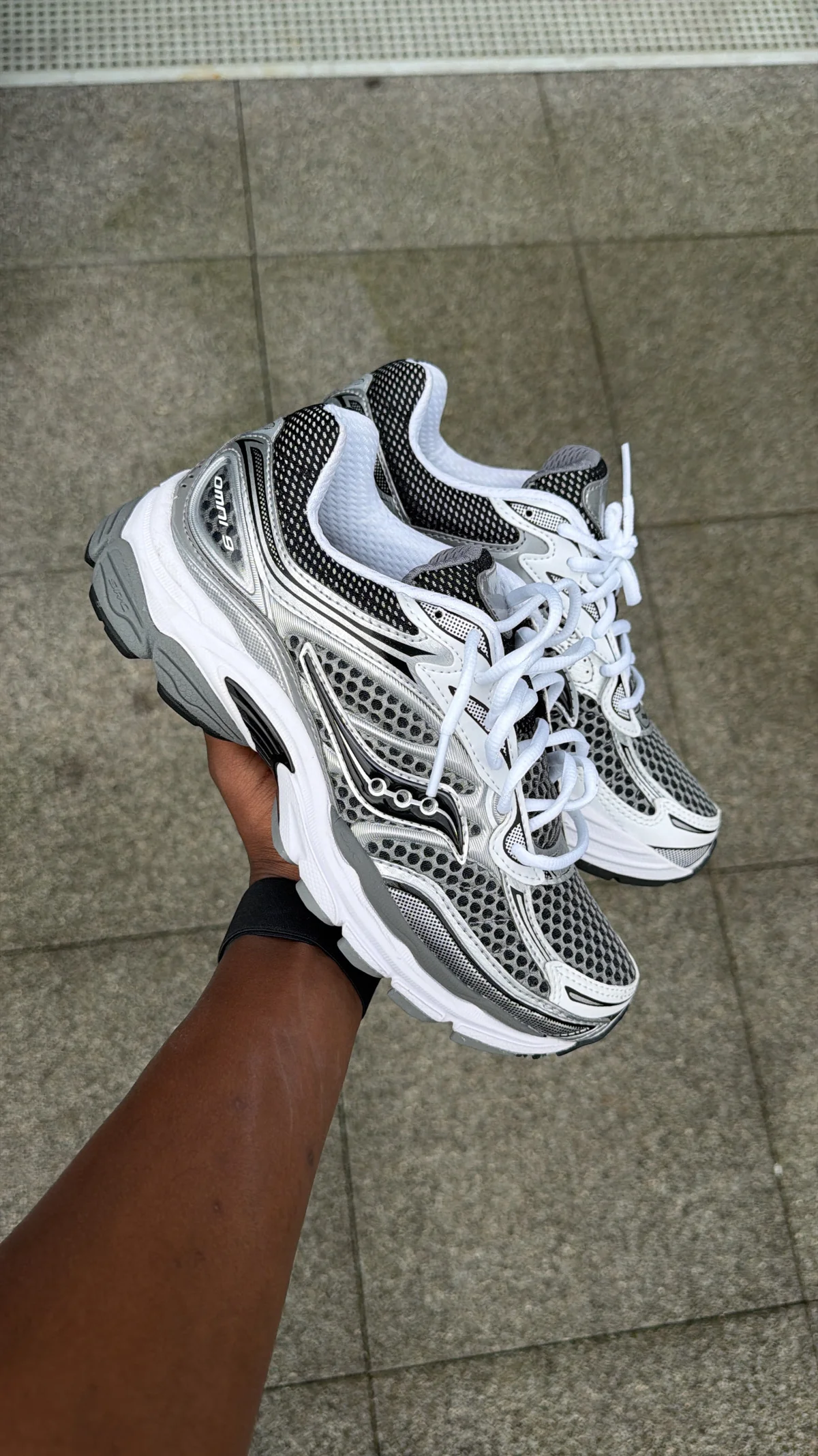 Saucony
